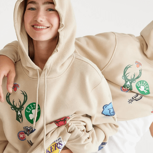 Sweat-shirt personnalisé avec logos imprimés en DTF multicolores